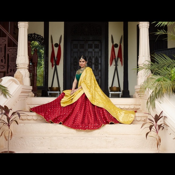 Indian Traditions clothing - Picture 1 of 1